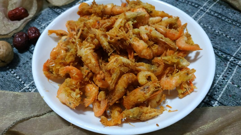 椒盐河虾,成品图,外焦里嫩,香酥可口