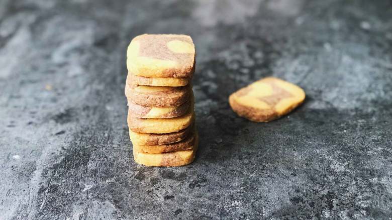 黑醋栗双色黄油饼干