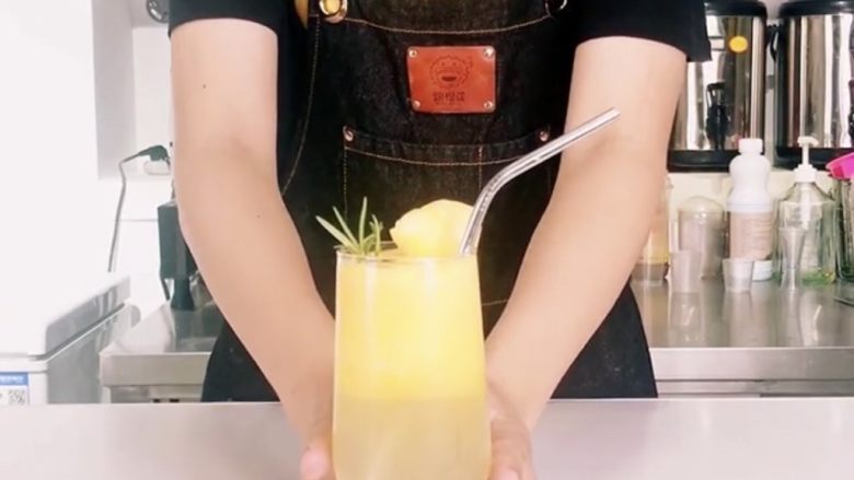 38℃酷暑,最佳饮料“水果气泡饮”,无酒精也能狂High,装饰即可