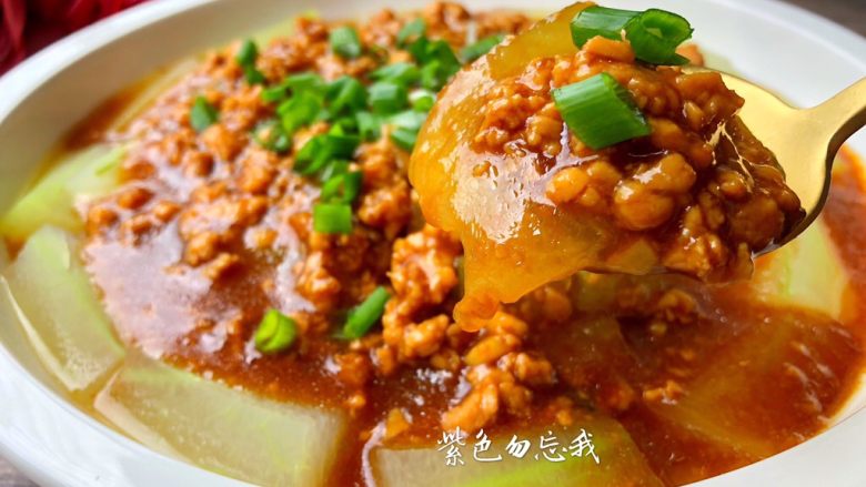 肉末冬瓜,美味的肉末冬瓜做好了,超级好吃,清淡还去火,特别适合夏天食用。