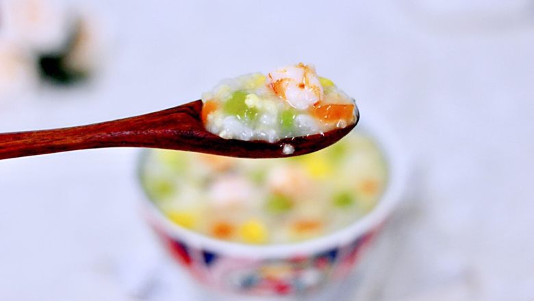 海虾时蔬双米粥(宝宝辅食),宝贝一口气喝了一大碗。