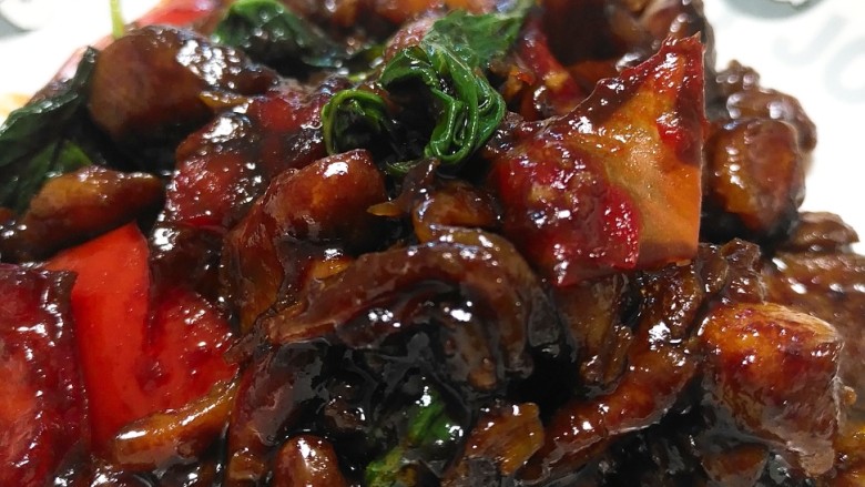 美善品三杯鸡,加入<a style='color:red;display:inline-block;' href='/shicai/ 141'>九层塔</a>,1分钟/V键/小勺拌香