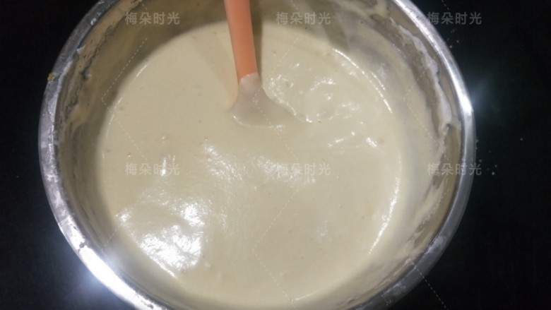 父亲节——父爱如山彩绘蛋糕,拌好的蛋糕糊