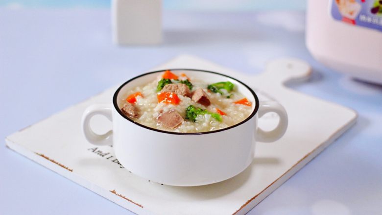 西兰花猪肝粥(宝宝辅食),特别适合做宝宝的辅食。