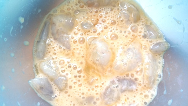 虾仁冬瓜汤菜,搅拌均匀,腌10分钟