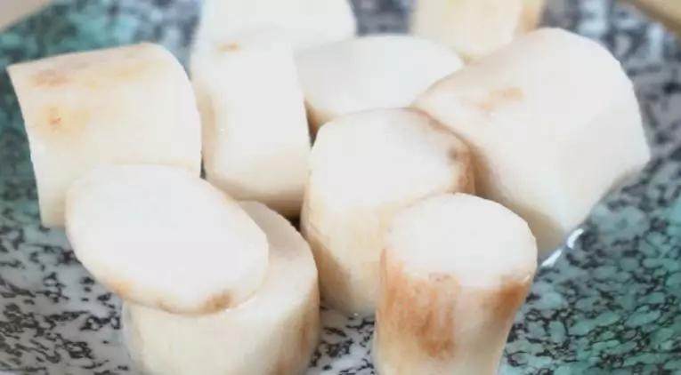 宋美龄最钟爱的一道粥,在家也可以自己做!10分钟做燕麦美龄粥!,山药上锅蒸熟