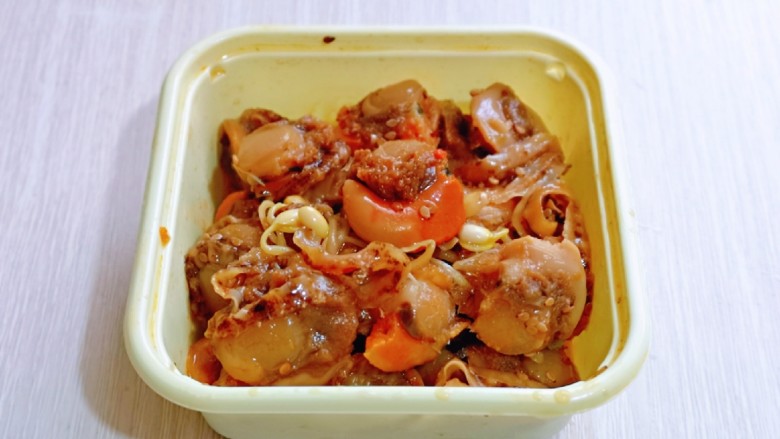 杏鲍菇炒麻辣扇贝肉,解冻即食品哈,喜欢。