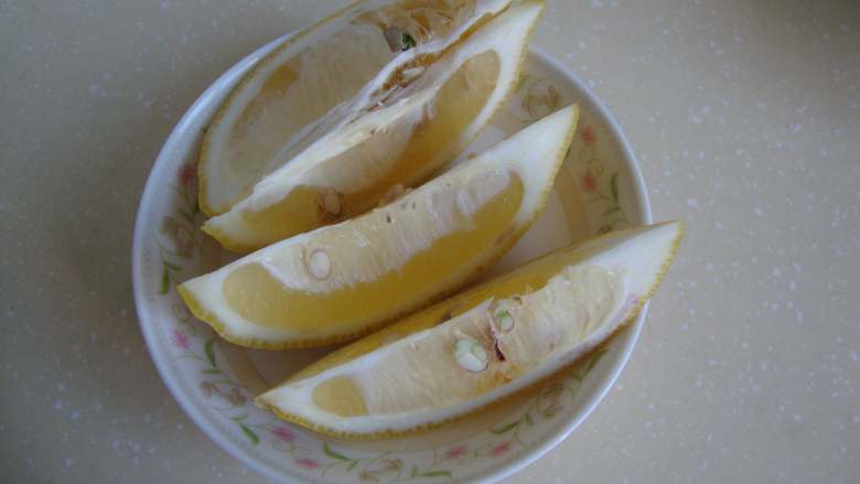 鲜虾蔬菜沙拉, 柠檬切角