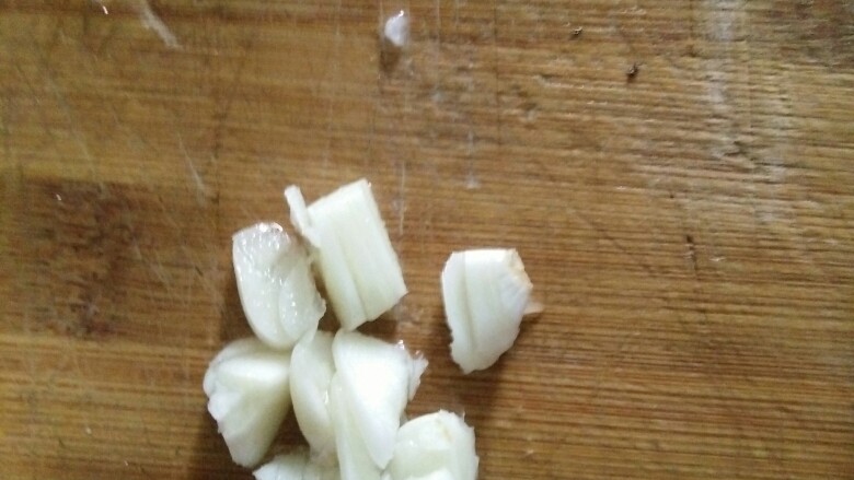 酱香煎猪扒,蒜,切片