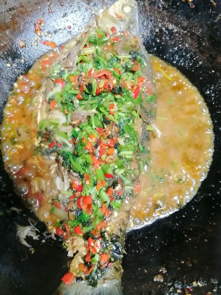 鳊鱼,收汁熄火,准备盛出