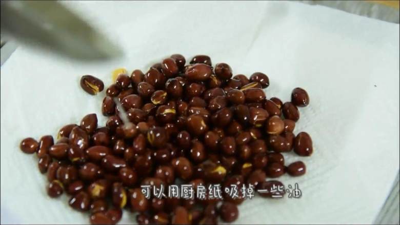 超爱吃的凉菜,拿来下酒也非常合适,可以用厨房纸吸掉一些油。