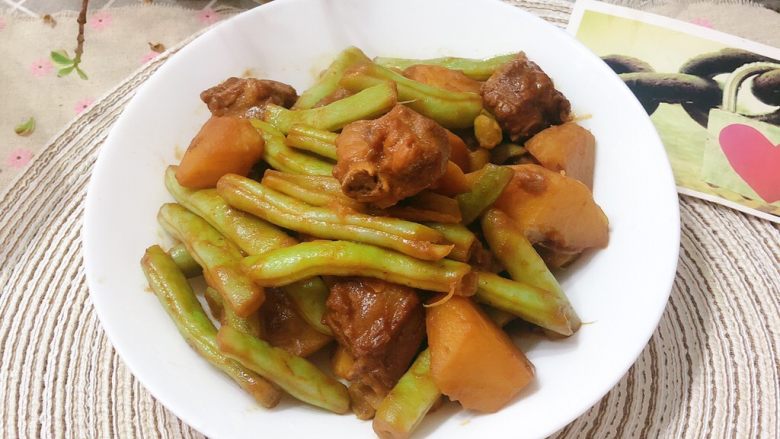 芸豆炖排骨,好了,好吃又下饭