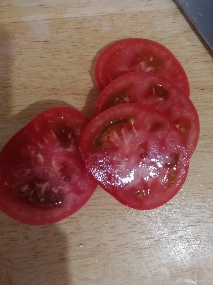 高配版疙瘩汤,切大薄片。