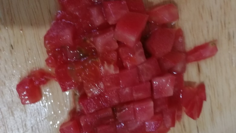 高配版疙瘩汤,再切成丁。