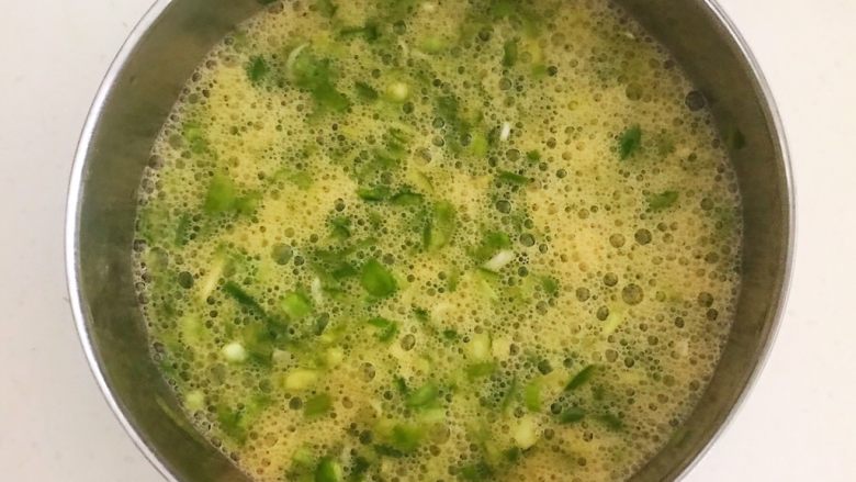 10分钟快手菜  锅塌青椒,调匀