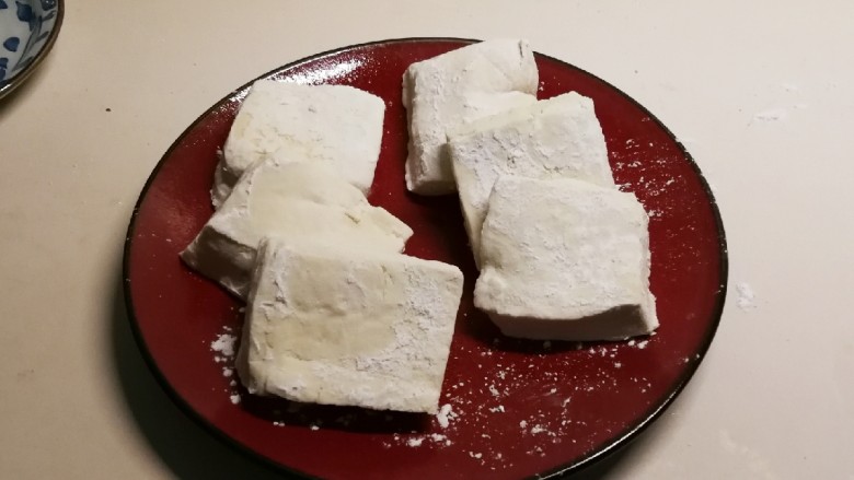 蛋香锅塌豆腐,全部裹好备用