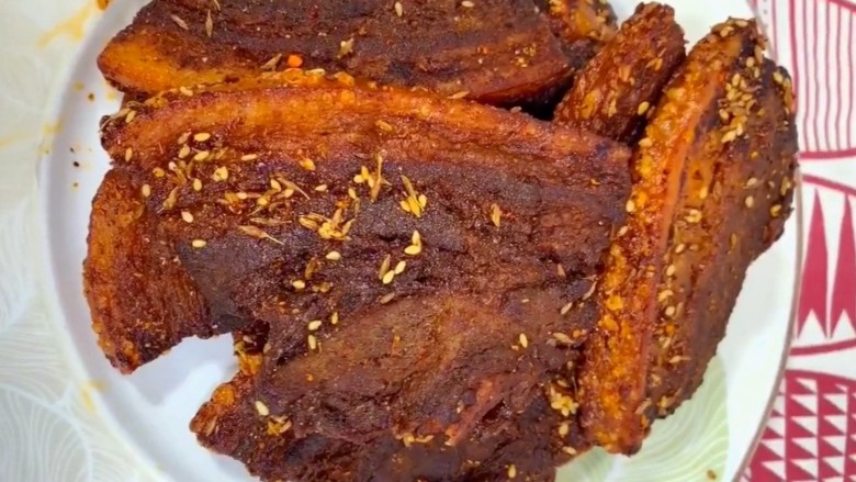 香酥五花肉,香酥五花肉这样做嘎嘣脆