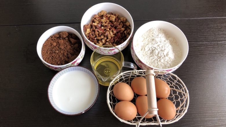 红枣糕(全蛋打发),准备食材