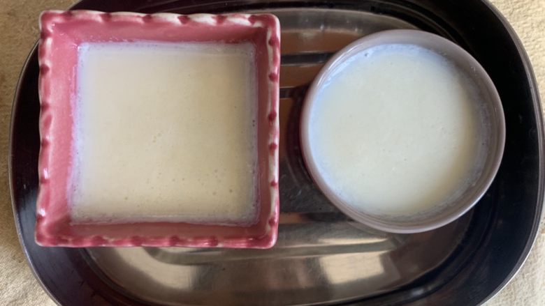 牛奶布丁,放水里冷却后冷藏定型