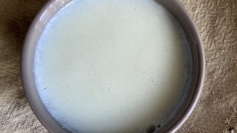 牛奶布丁,入模具