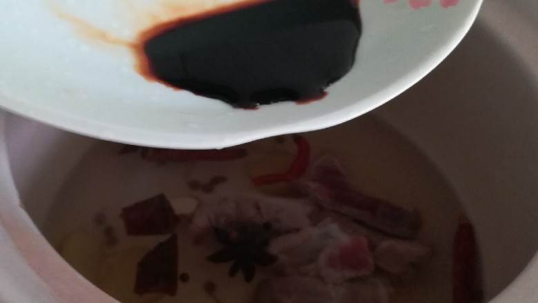 桂花香菇牛肉油辣酱 下饭神器,加<a style='color:red;display:inline-block;' href='/shicai/ 762'>老抽</a>上色