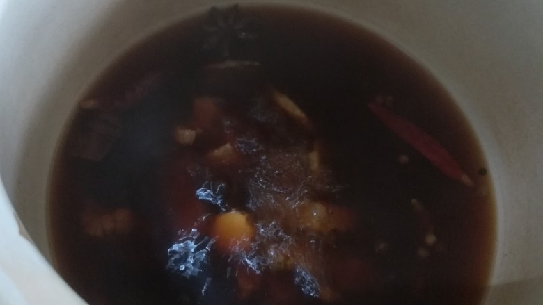 桂花香菇牛肉油辣酱 下饭神器,大火烧开后转小火卤1小时+