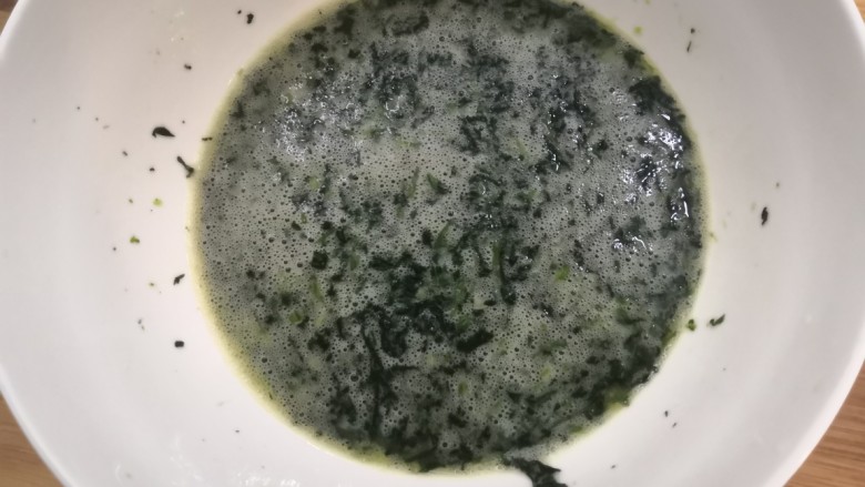 菠菜鸡蛋糕,再次,翻炒均匀