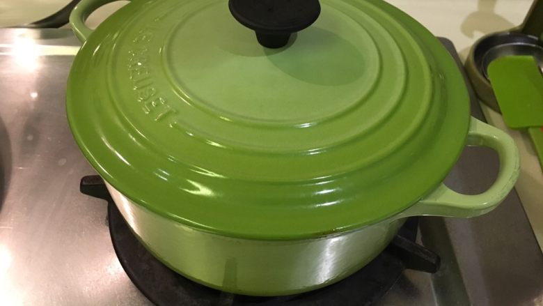 培根蔬菜汤,再盖起来,关火闷10分钟!