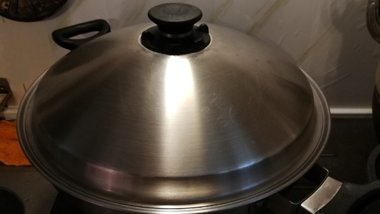 菠菜鸡蛋糕,蒸制时间根据餐盒大小 高矮酌情调整 我的餐盒比较厚 用了20分钟