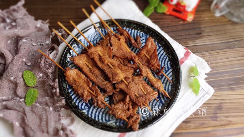 上海小吃  炸里脊肉串,完成。