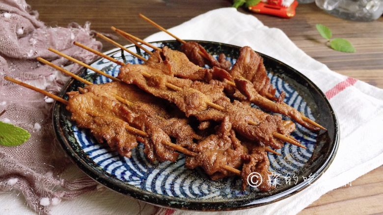 上海小吃  炸里脊肉串,完成。