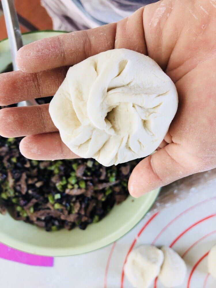 豇豆包子(长豆角),包子收口,有大概的褶子就好了。最重要是收口,不要漏出来