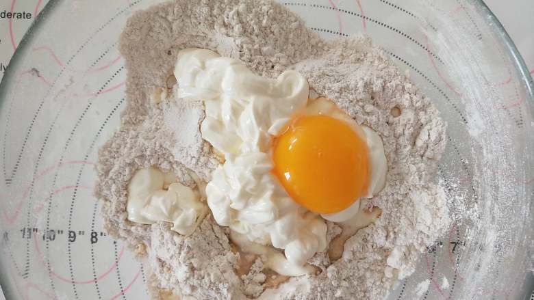 咖啡乳酪马芬,3、将B材料倒入与A材料混合。