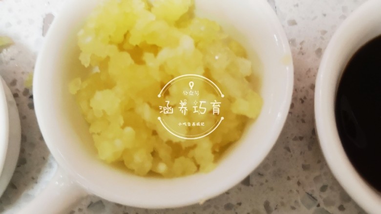 茄汁香辣板鸭(潮汕炒鸭脯),蒜片压成蒜泥