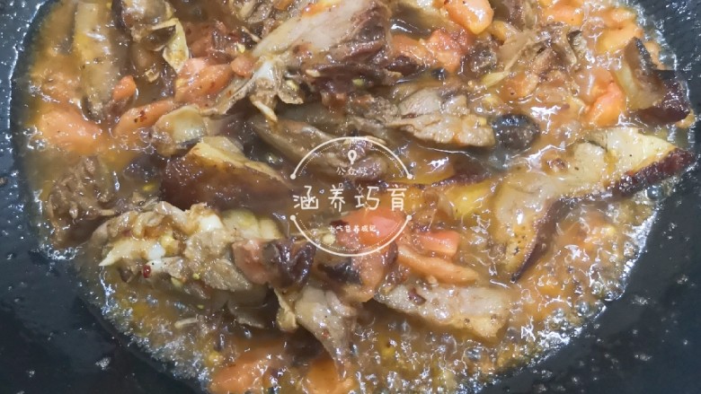 茄汁香辣板鸭(潮汕炒鸭脯),煮至汤水少了了,开盖收汁