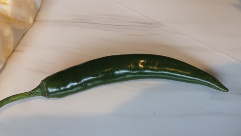 麻婆豆腐,准备辣椒。