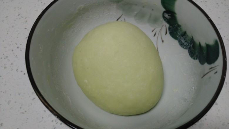 黄瓜蚂蚁菜猪肉饺子,醒面30分钟,再揉光滑。