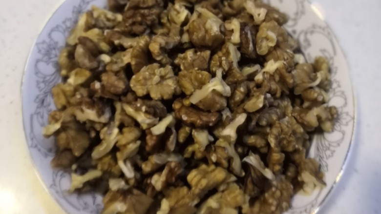 红糖枣糕(核桃芝麻蔓越莓),核桃称重