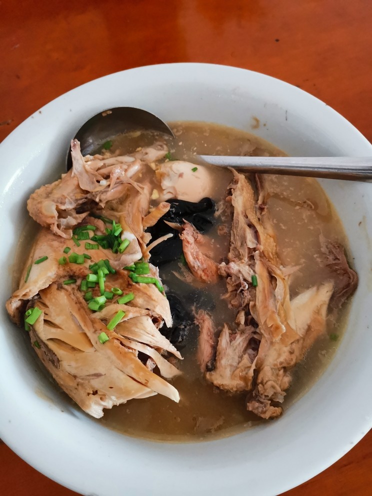 肉圆鸡汤,成品，味道不错