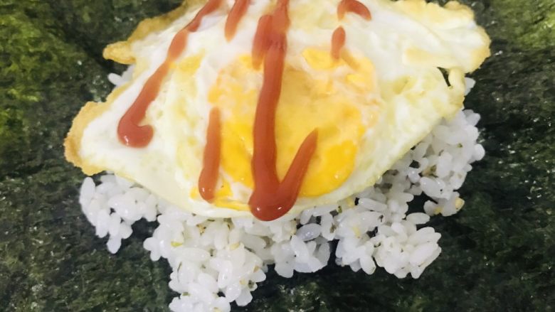 紫菜包饭,放🥚+番茄酱