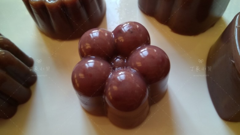 健脾补血之红豆牛奶冻糕(寒天粉版快手简易),色泽靓丽,非常诱人