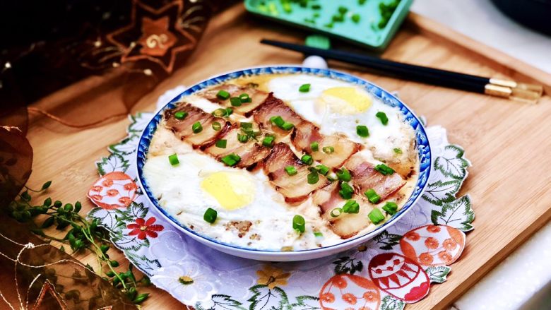 日影红霞里梦思➕腊肉豆腐肉饼蒸蛋,成品