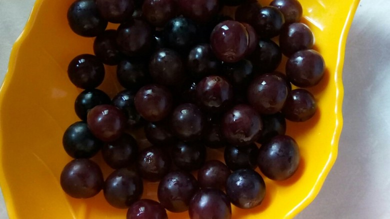 葡萄棒冰 #清爽夏日#,葡萄沥干水。