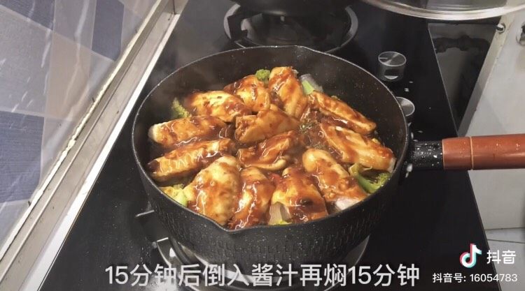 鸡翅焖锅,出锅