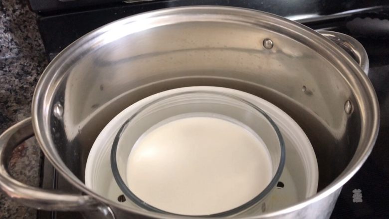 百味糯米糍,让完美的糊糊洗个桑拿🧖♀️🧖♂️哈哈哈,下锅蒸15分钟左右。