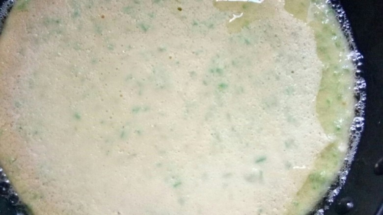 美味南瓜藤一蛋拱南瓜藤 快炒南瓜藤,平底锅小火拱蛋饼。