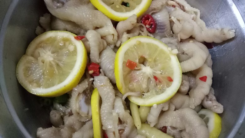 酸辣脱骨鸡爪