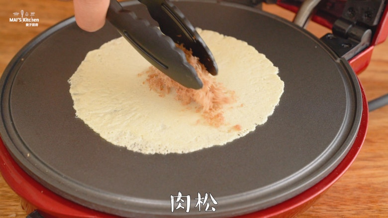 【无油肉松蛋酥卷】咬一口“咔滋脆”,放上<a style='color:red;display:inline-block;' href='/shicai/ 432'>肉松</a>