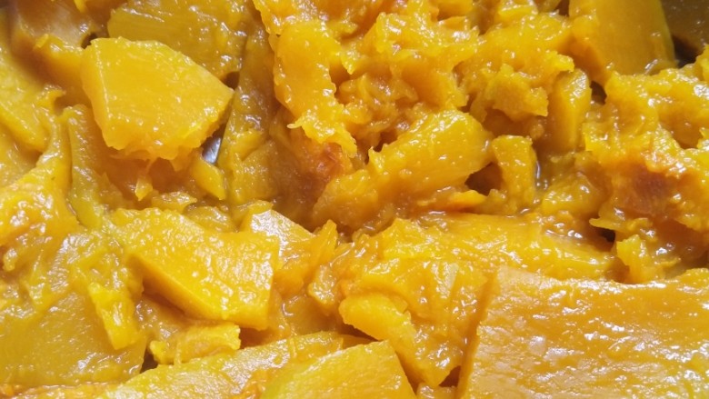 南瓜发糕,南瓜蒸熟，捣成泥