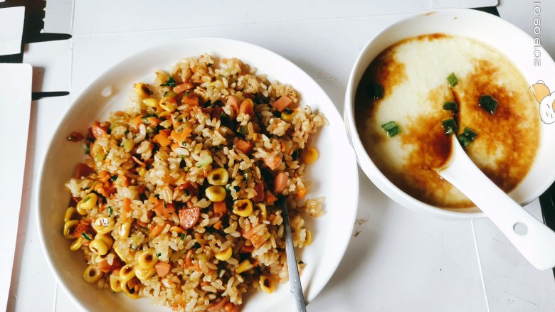 想念鸡蛋的炒饭,再配个蒸蛋，美美的早餐就好了